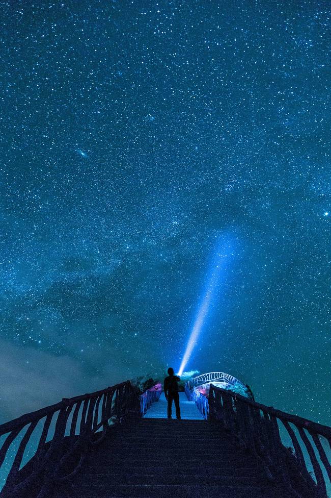 湖南万佛山夜空