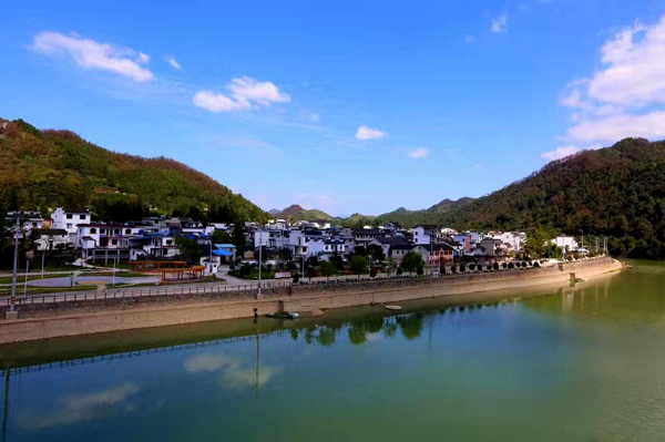 定潭村